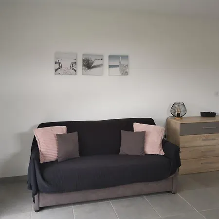 La Caza Cozy 라테스트드뷔크