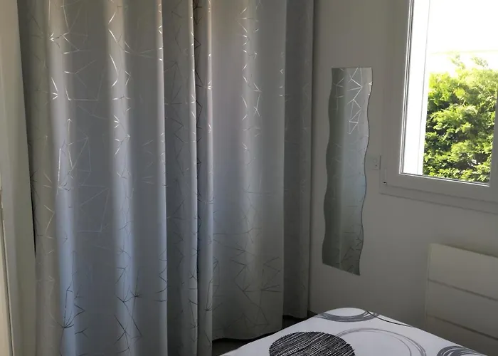 La Caza Cozy 라테스트드뷔크